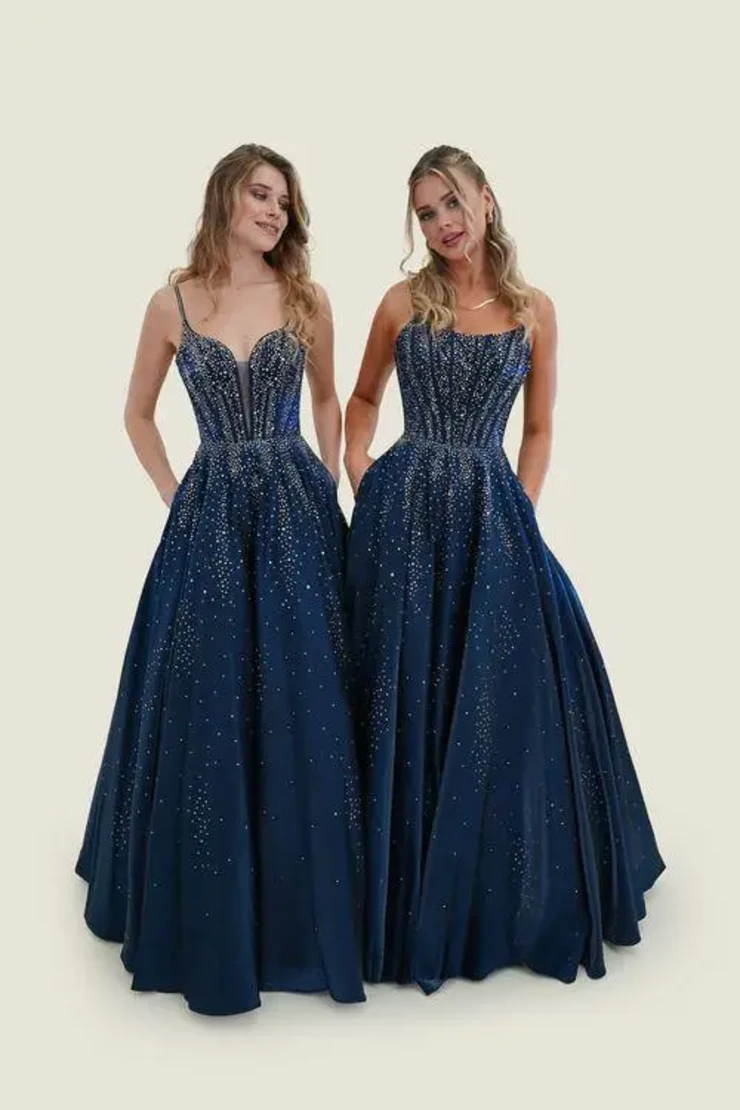 Vogue Prom 7811 Default Image