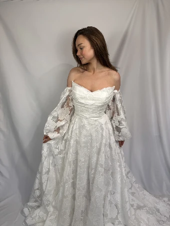 C&L Signature RVAN19 #0 default thumbnail
