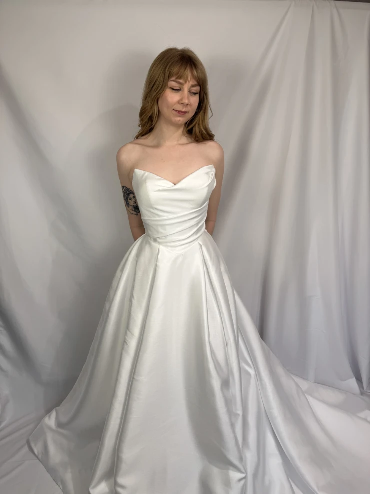 C&L Signature RVAN28 Default Thumbnail Image